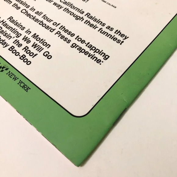 Vtg 1988 The California Raisins Raisins  In Motion A Flashback Book Paperback - Picture 3 of 16